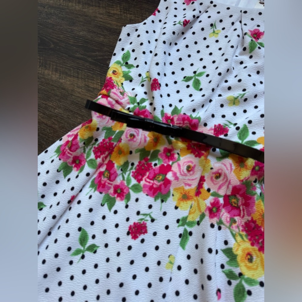 NWT ELLE Floral Dress - Picture 3 of 8